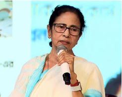 दंगे भड़काने वाले बंगाल के दुश्मन, केंद्र को सीमाओं की सुरक्षा करनी चाहिए: मुर्शिदाबाद में ममता